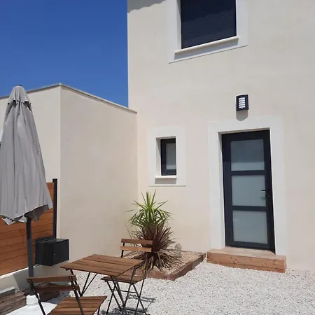 Holiday home Chez Stef Et Severine Saint-Laurent-d'Aigouze